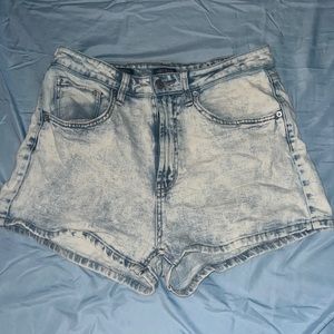 Selling high-waisted mom shorts